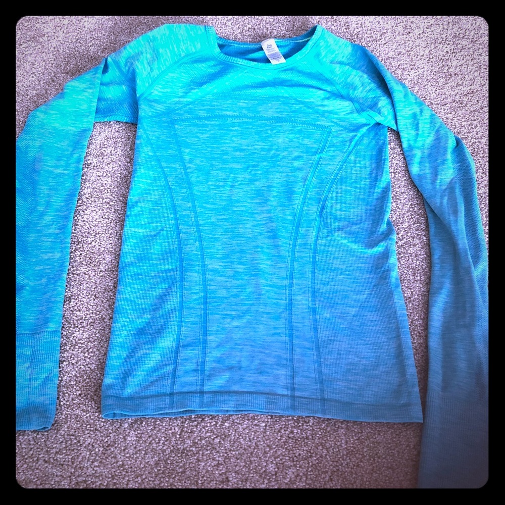 Ivivva medium work out long sleeve